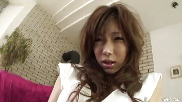 巨乳でセクシーなお尻のスキニービッチが浸透している 女性 向け av 無料